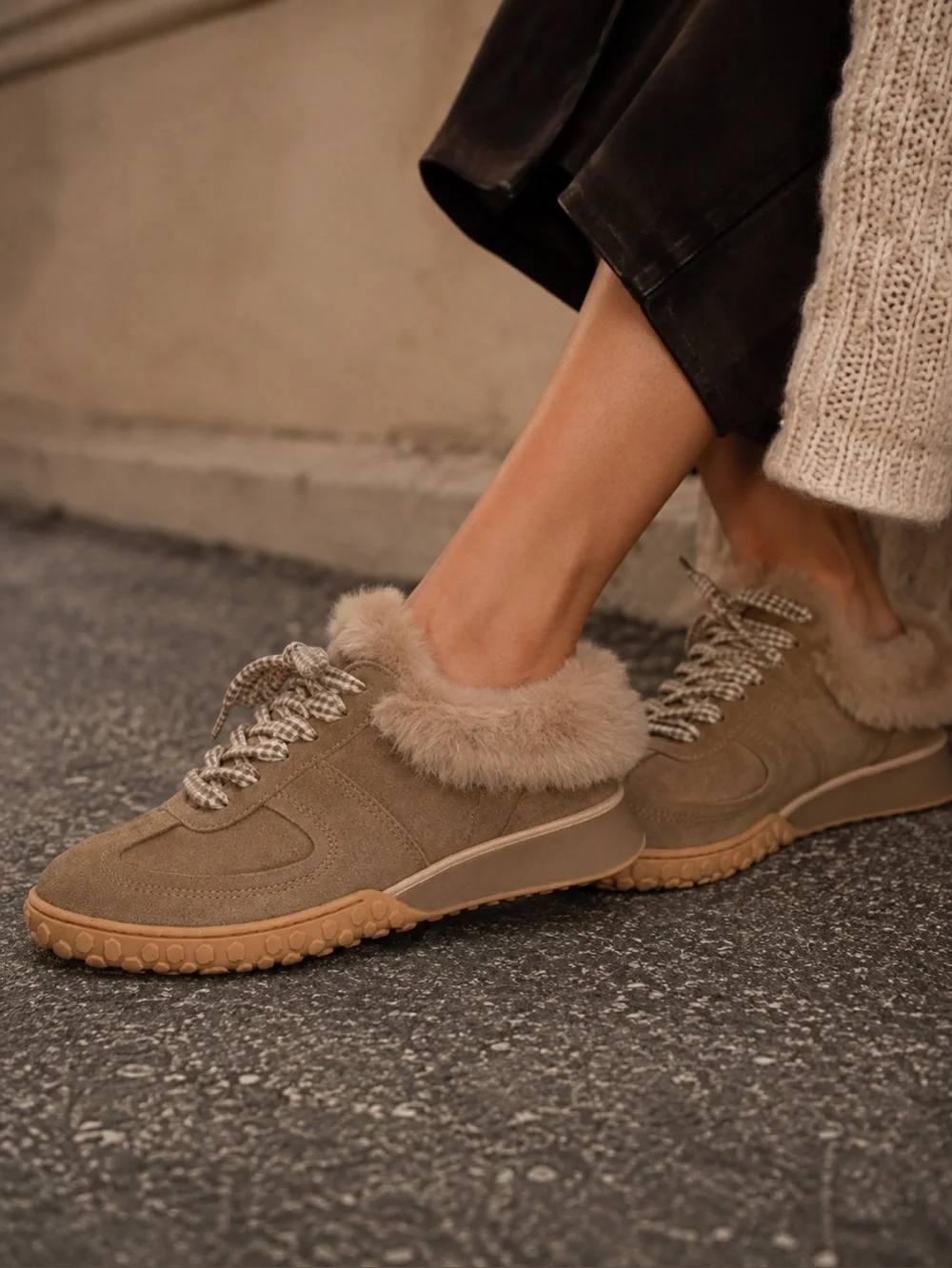 Dolce Vita Izzy Plush Suede Faux Fur Sneakers Tan Size 9 NWT